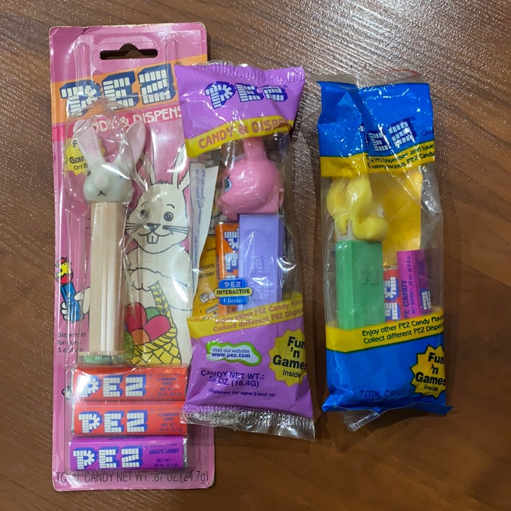 Bunny lot Pez, all New and in original package